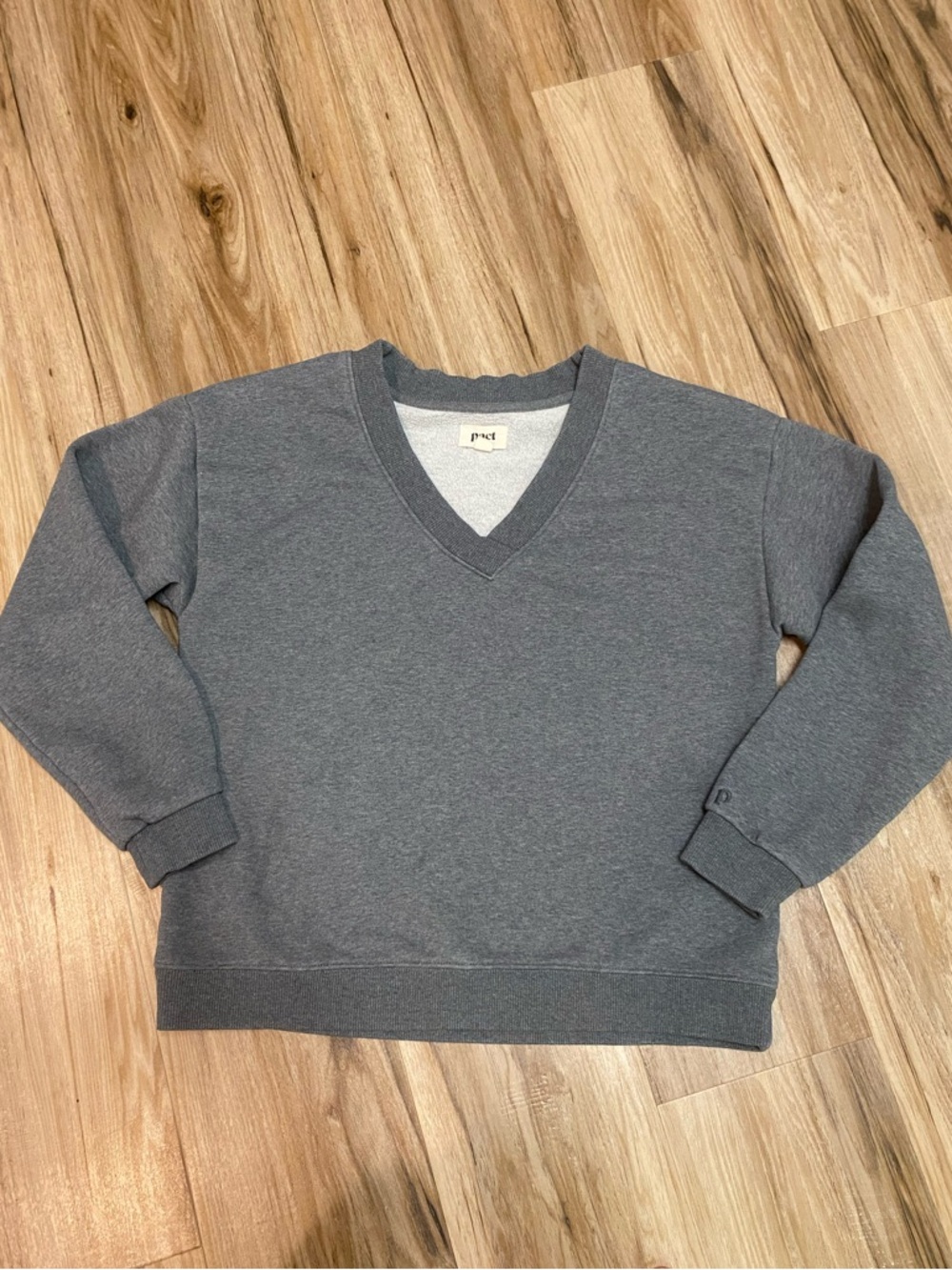 PACT SWEATSHIRT 100% ORGANIC COTTON DARK GRAY V-NECK SWEATSHIRT WOMEN SZ MEDIUM